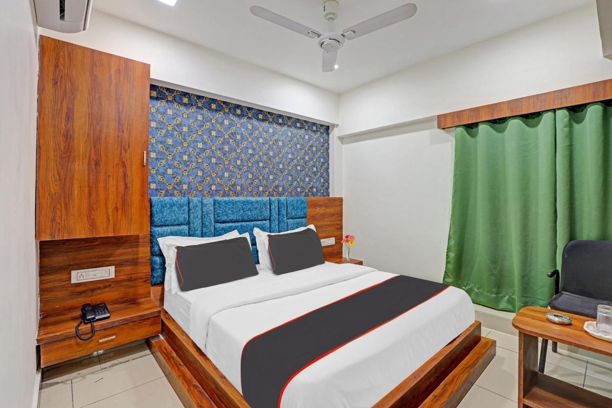 Capital O Bhavya Villa Ahmedabad Exterior photo
